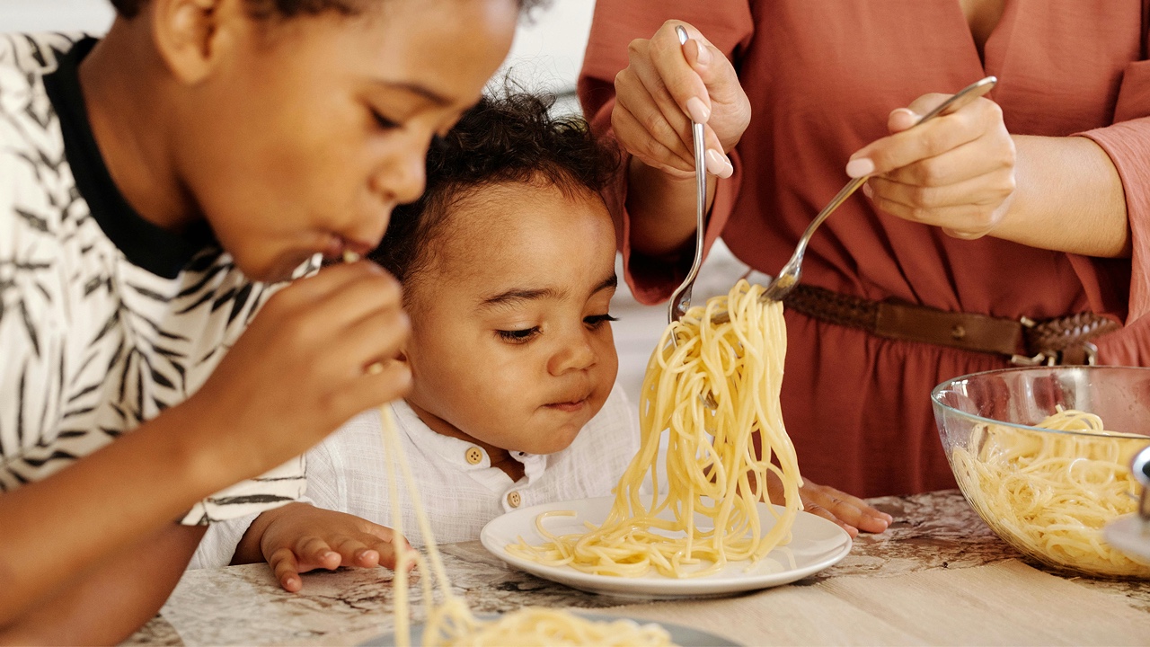 Children-Spaghetti-