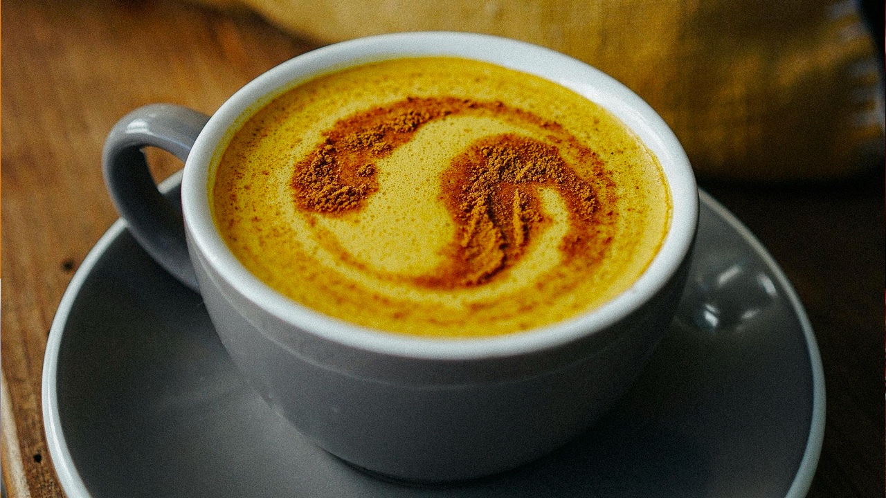Spicy-Turmeric-Latte-Golden-Milk