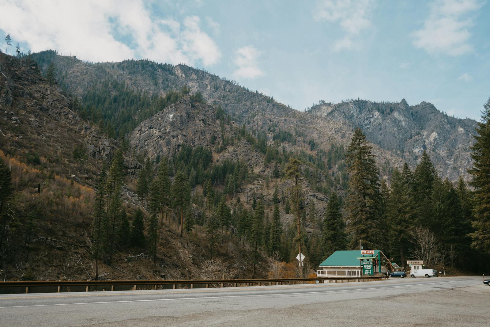 Picturesque mountain landscape in Leavenworth, Washington with a roadside diner.