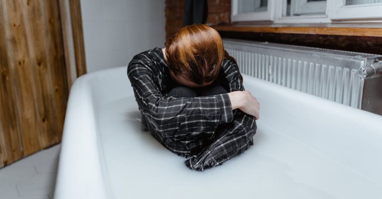 5 Habits That Quietly Erode Emotional Safety