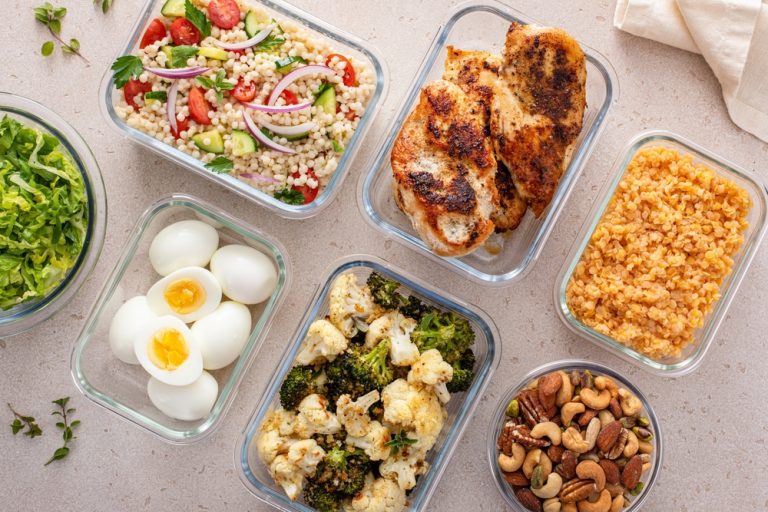 People Who Meal Prep Religiously Often Have These 9 Personality Patterns