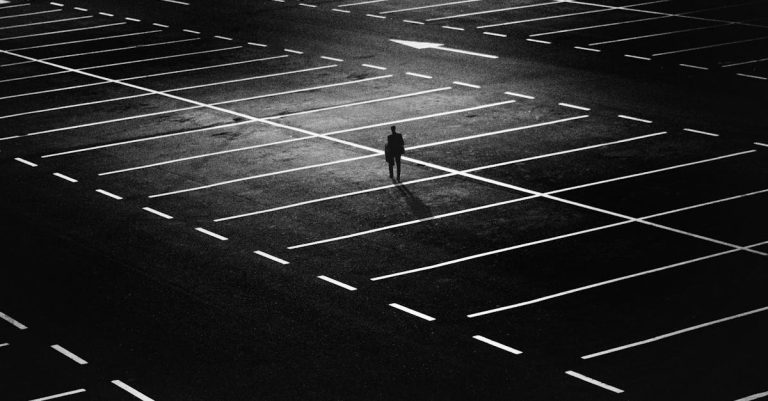 7 Patterns People Who Experienced Abandonment Often Share