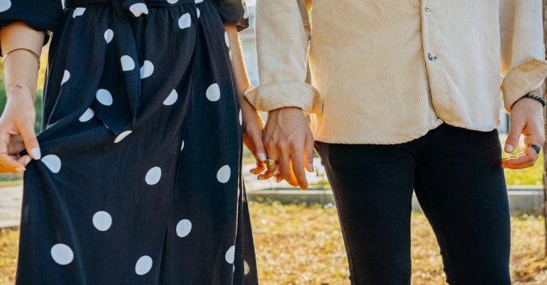 5 Patterns That Reveal Your Partner Is Overly Dependent