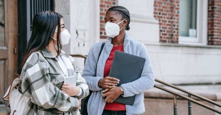 6 Toxic Communication Styles Women Normalize