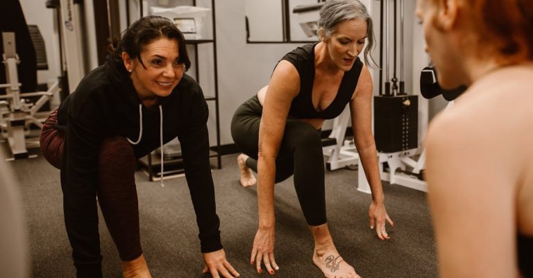 6 Manipulative Behaviors Friends Over 30 Must Stop Doing