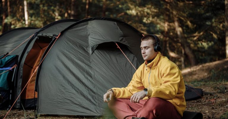 7 Travel Habits That Prove You Need a Solo Trip