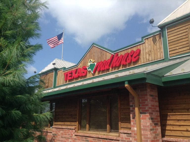 How to Tell If Your Texas Roadhouse Steak Was Cut Fresh