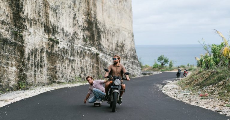 6 Behaviors Men Admit Make Them Pull Away Fast