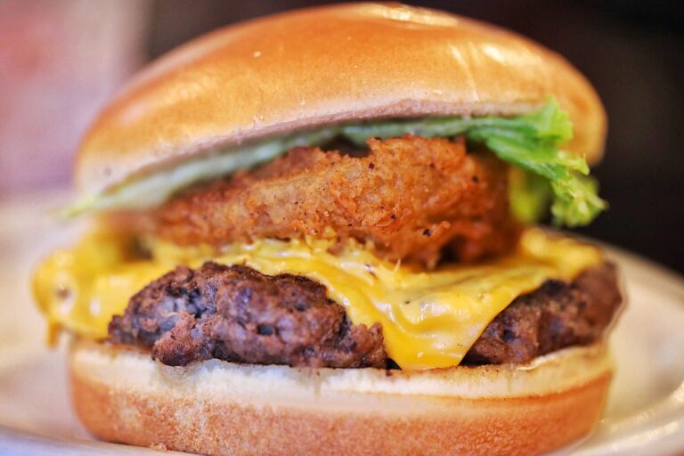 America’s Most Talked-About Cheeseburgers, Ranked Across the Country