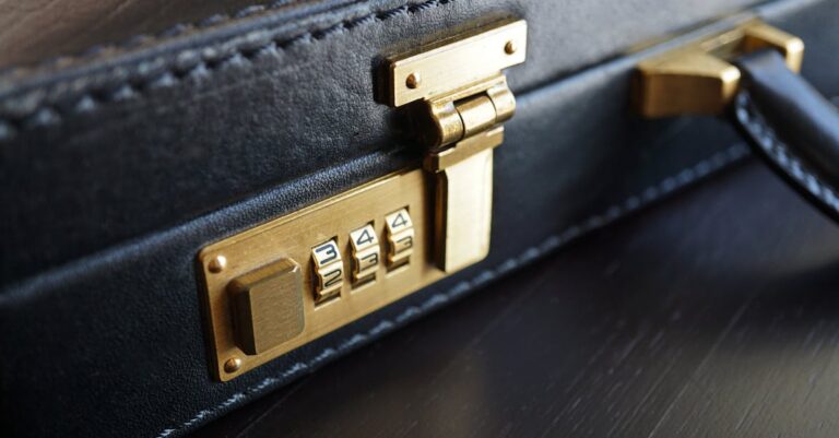 6 Common Items That Lose Value Fast When Stored the Wrong Way