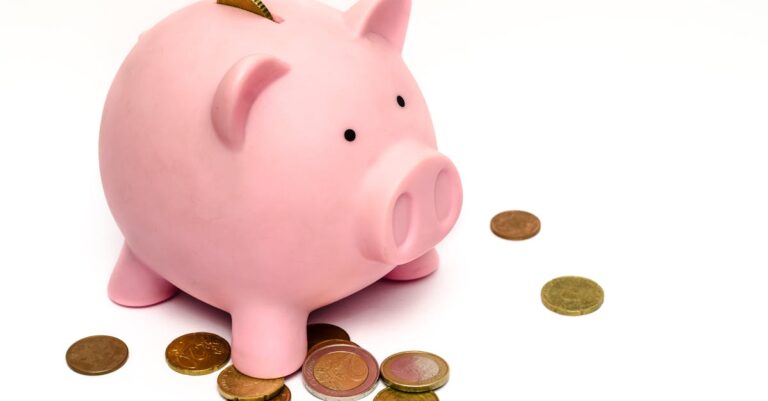 6 “Safe” Money Habits That Aren’t Actually Safe at All