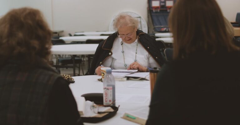 A Woman at Church Keeps Saving an Entire Row With Her Purse and Bible, Then Looks Offended When People Ask to Sit