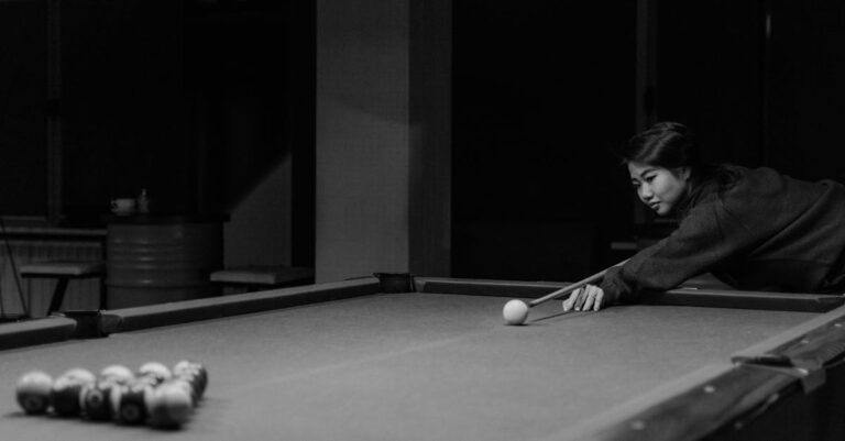 8 Classic Traits of a Female Narcissist