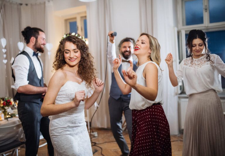 Bride Says Her Mom Took Over Her Wedding and Opened the Dance Floor Early, then Blames Her Afterward and Sends a Harsh Email Saying It’s All Her Fault