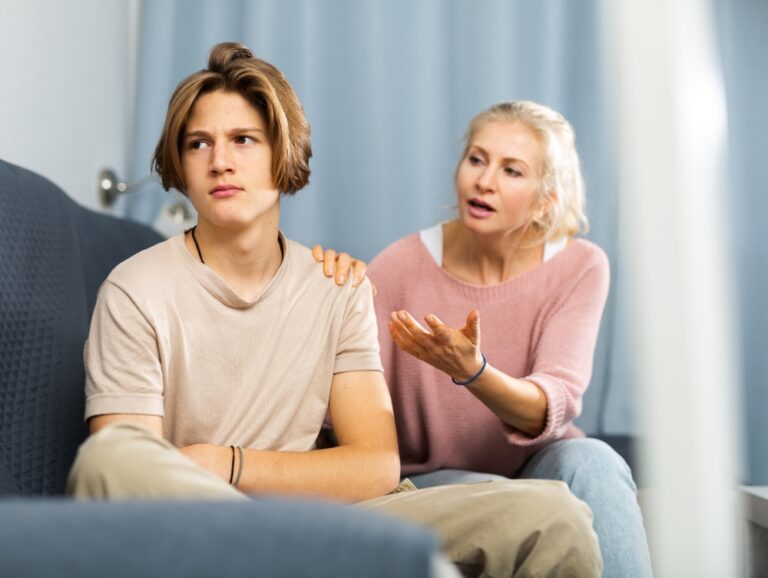 Woman Says Her Brother Sued Their Mom for Money While Living in Her Home, then Gets Called Dramatic for Cutting Him Off