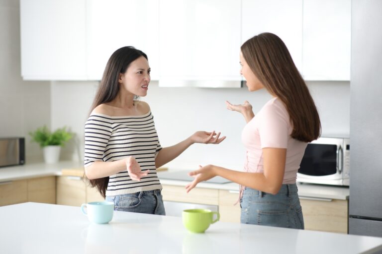 Woman Says Her Best Friend Asked Why She Keeps Missing Promotions, then Cuts Her Off When She Gives Honest Feedback