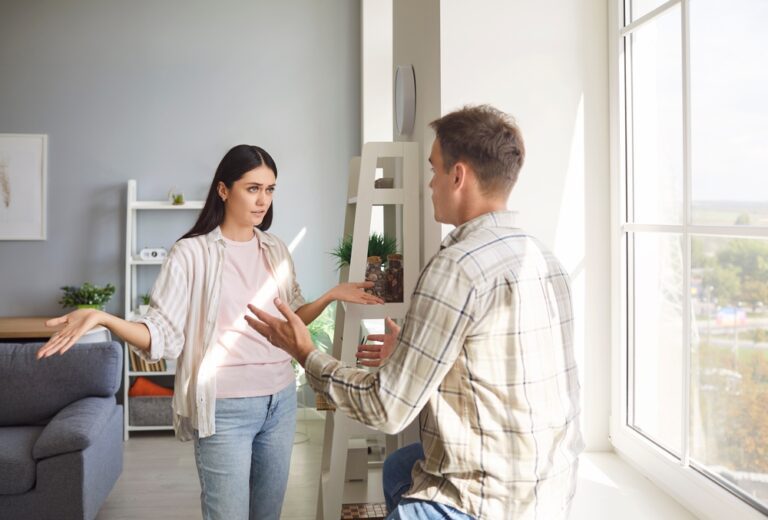 Woman Says Her Boyfriend Wanted to Decorate Their Future Home With His Mom Instead of Her, then Called Her “Weird” When She Questioned It