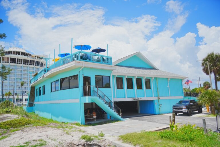 The Florida Gulf Coast Town Discerning Travelers Return to Every January