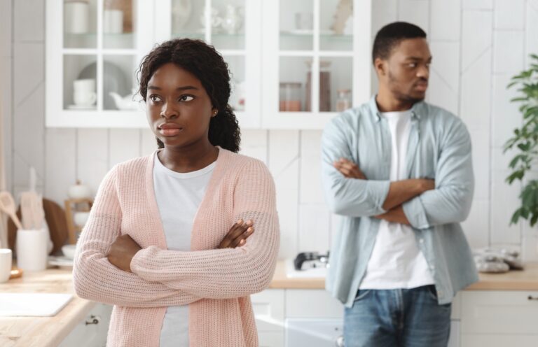 Man Says He Bought His Wife Her Own Knives After She Kept Ruining His Set, then Told Her to Stop Using His and She Refused