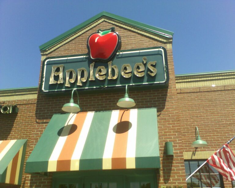 8 Restaurant Chains People Say Aren’t What They Used to Be